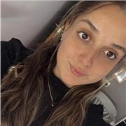 Hola! Soy ona siempre he estudiado inglés y creo que se me da bastante bien, me gusta enseñar, y  tengo capacidad para ello